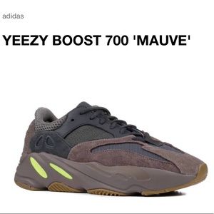 YEEZY BOOST 700